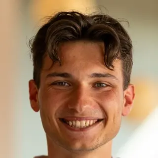 Franz lächelt in die Kamera